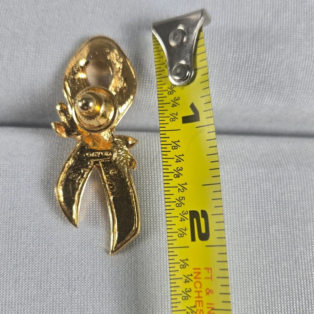 Avon Pink Ribbon Brooch Gold Tone Rose‎ Breast Cancer Awareness Pin